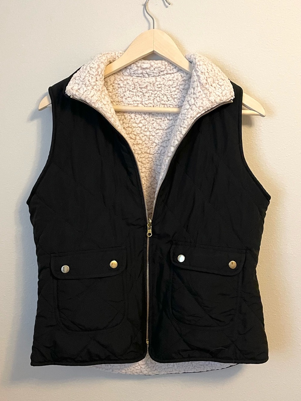 Black Quilted Sherpa-Lined Vest - Approx Size M